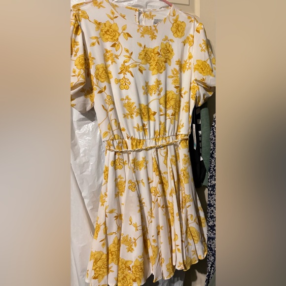 Premier Dresses & Skirts - Premier Amour Yellow Floral Dress
